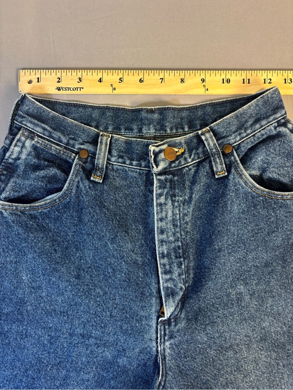 Vintage Wrangler Relaxed Fit Denim Jeans in Medium Blue Size 25/26 - Picture 3 of 12